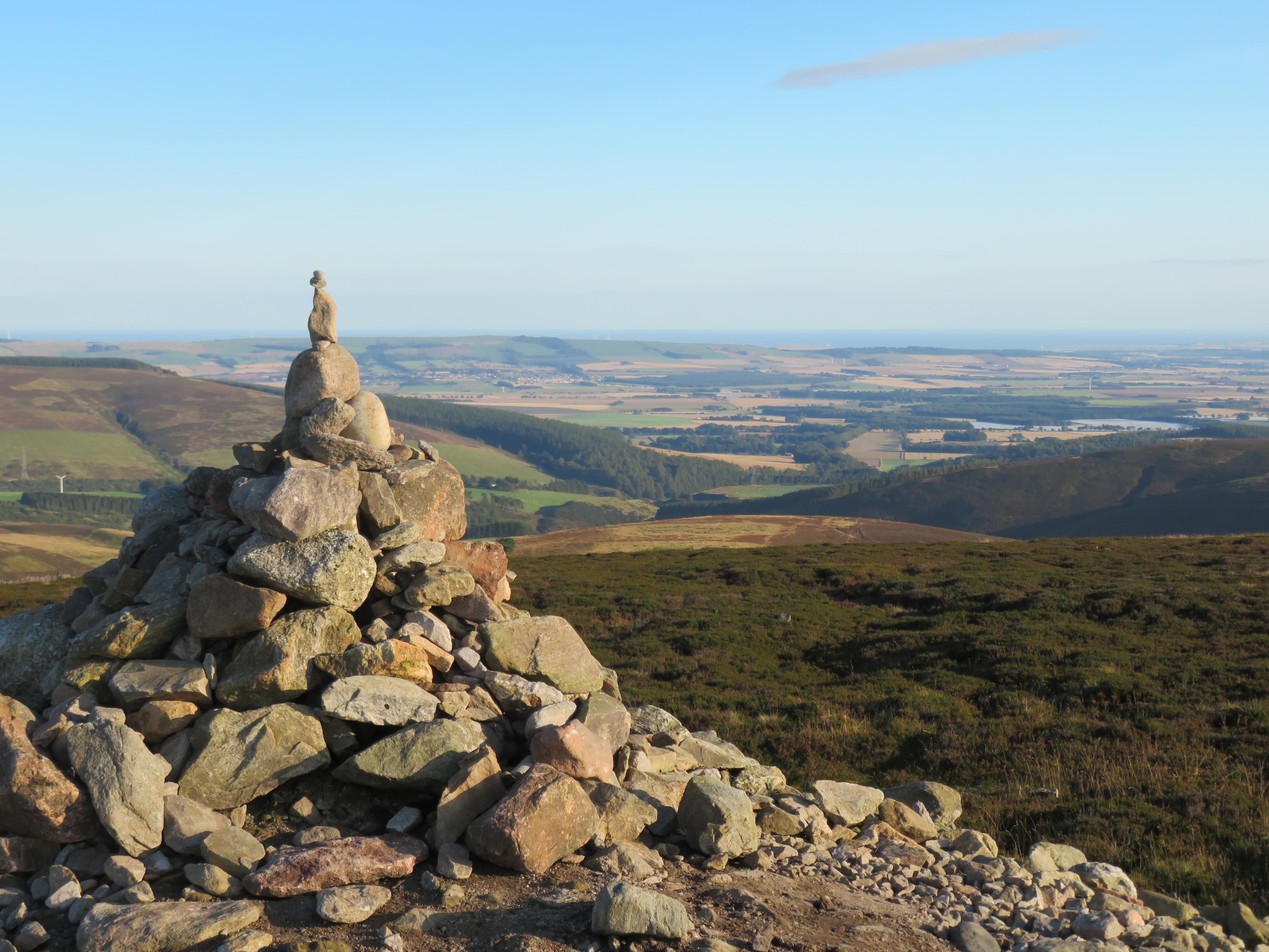 Cairn o' Mount photo