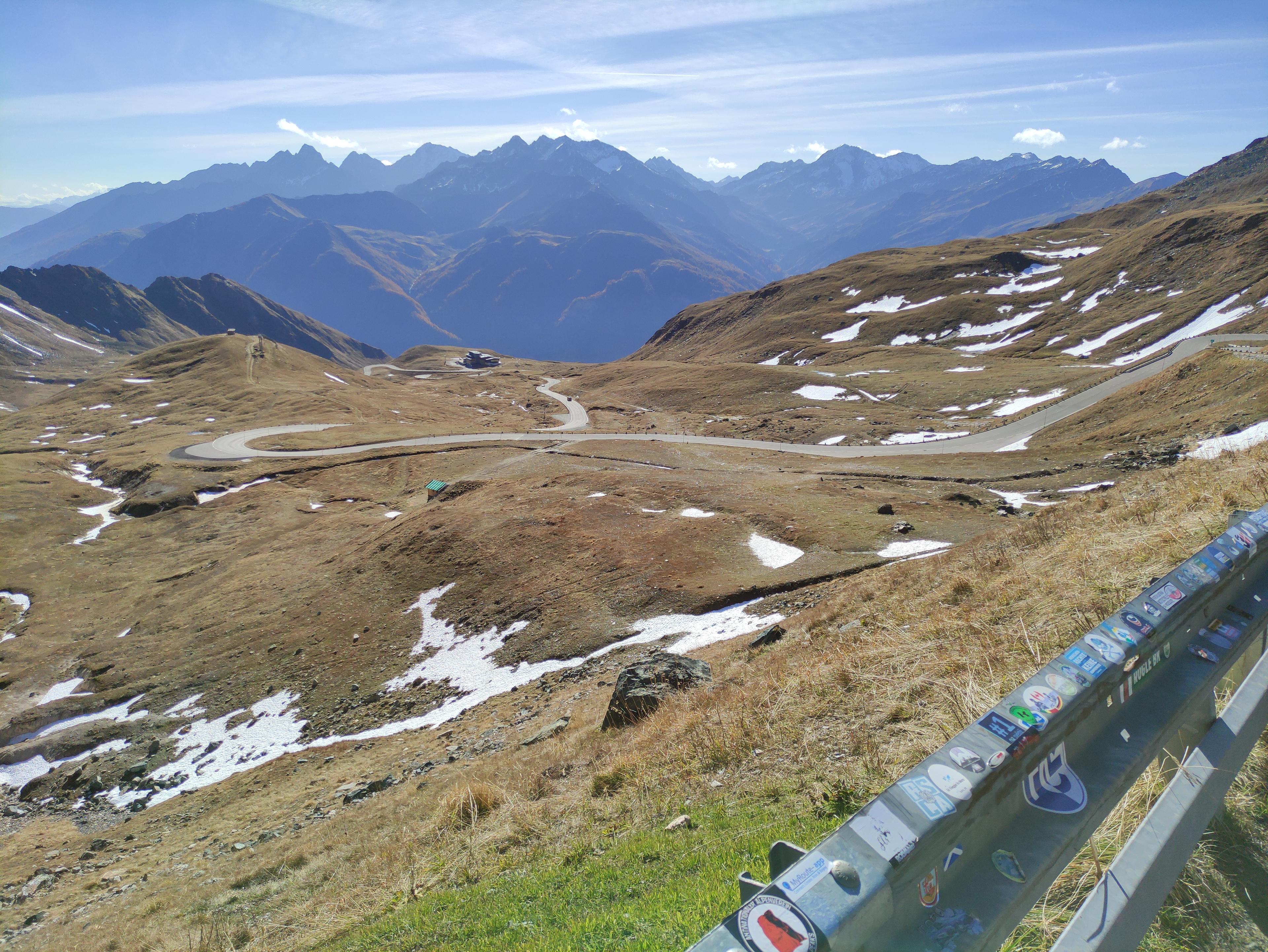 Hairpin bends below the southern entrance of the Hochtor tunnel