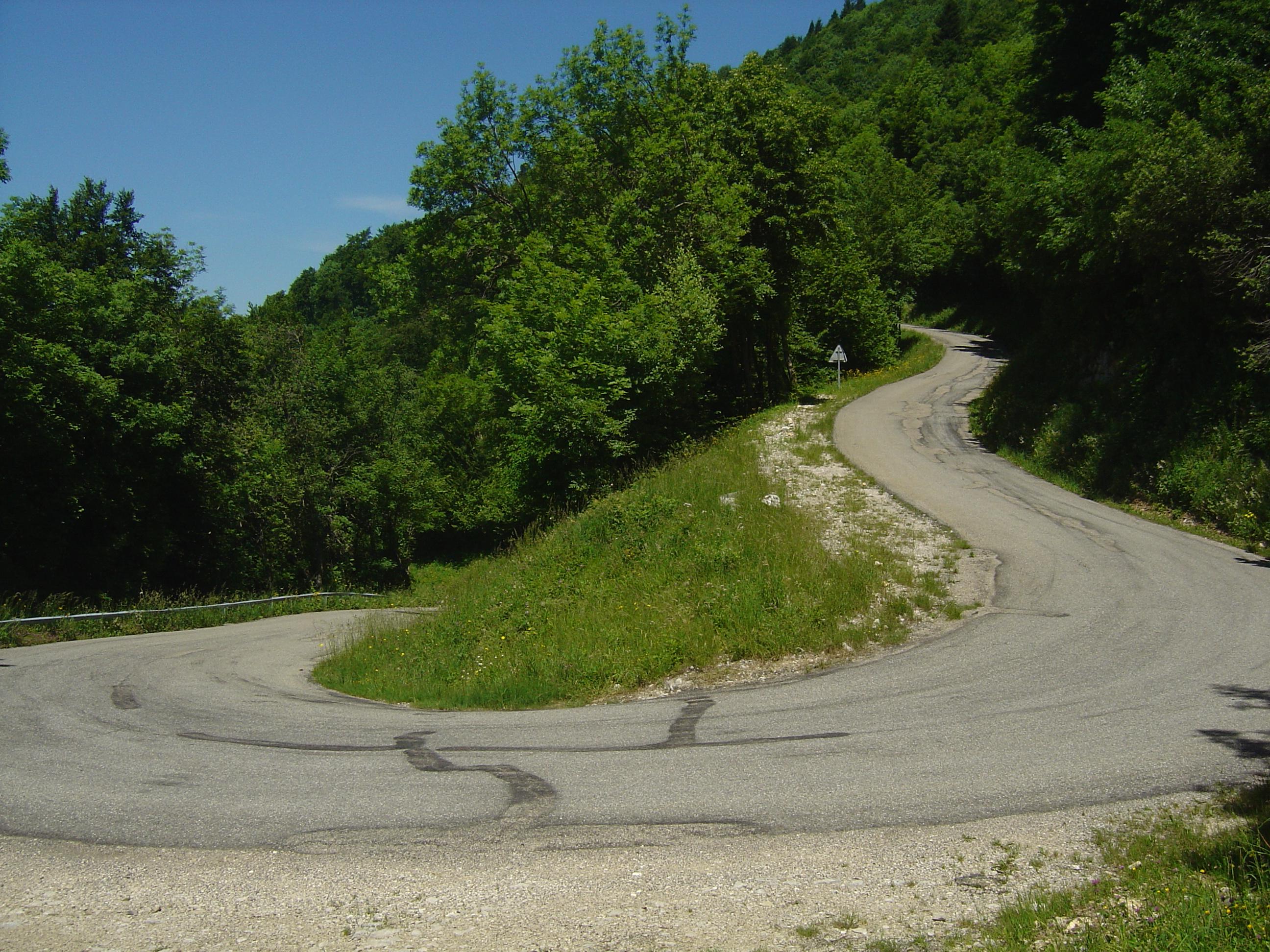 Photo by Anthospace · Wikimedia Commons · CC BY-SA 3.0 Mont du Chat photo