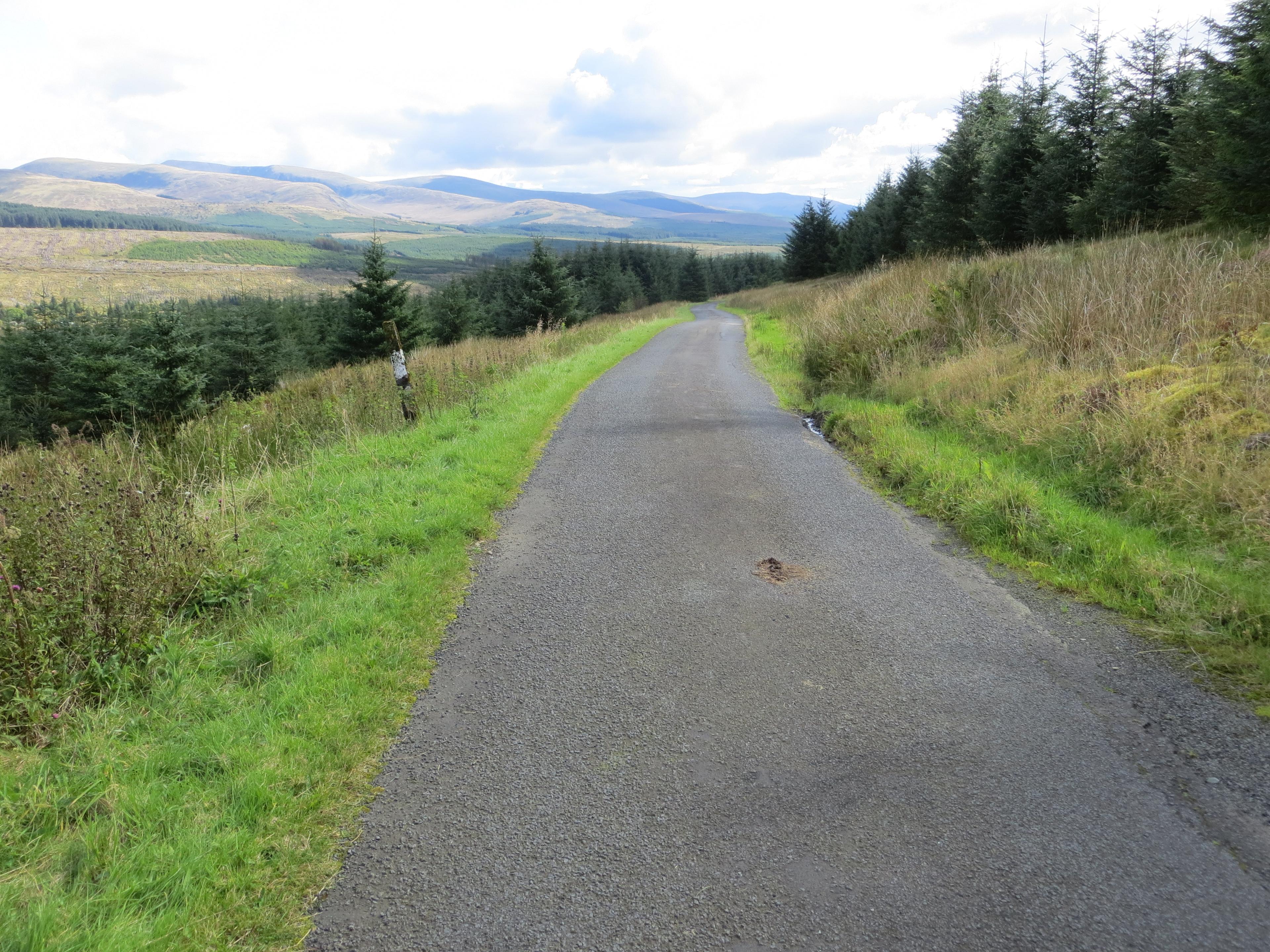 Photo by Peter Wood · Wikimedia Commons · CC BY-SA 2.0 Nick of the Balloch photo