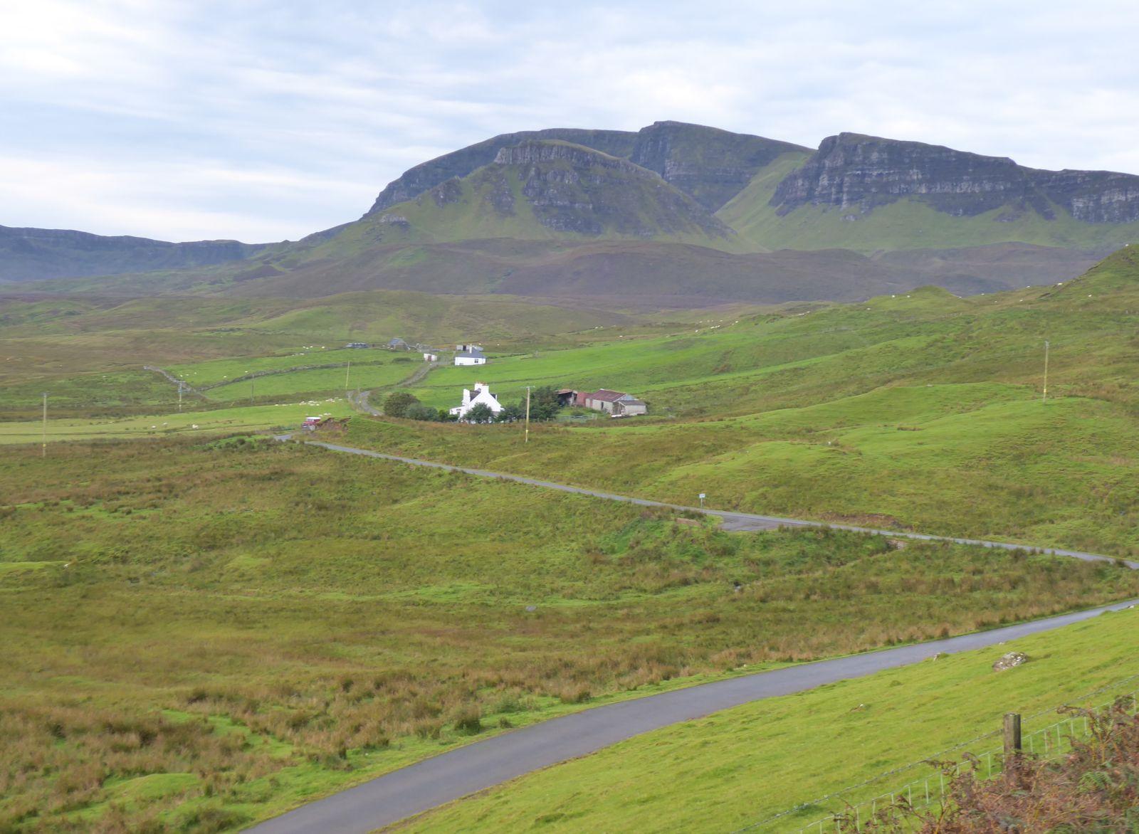 Photo by Russel Wills · Openverse (wikimedia) · CC BY-SA 2.0 Quiraing photo